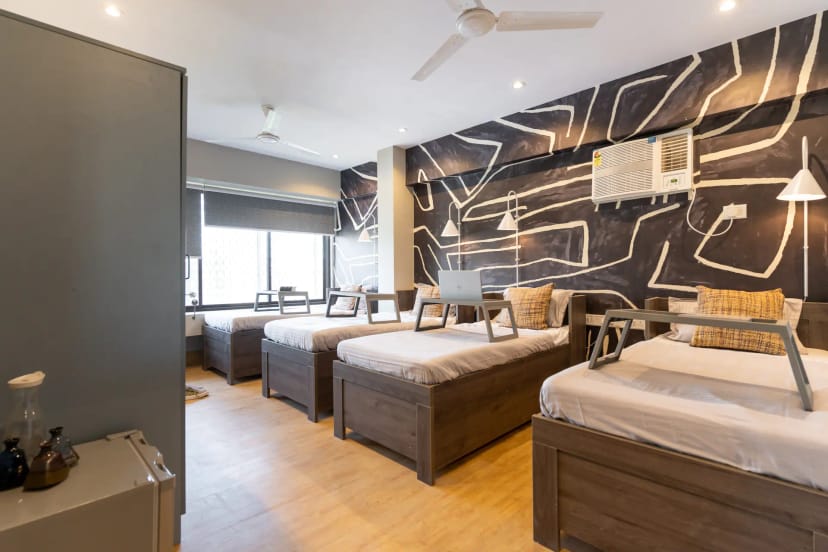 BedR PG — modern common area with amenities